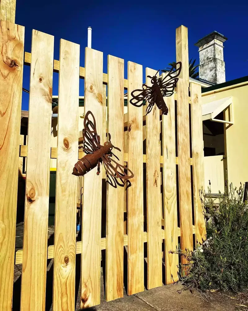 30 Creative Fence Decorating Ideas to Transform Your Yard 30 Say Hello to Dragonfly Sculptures