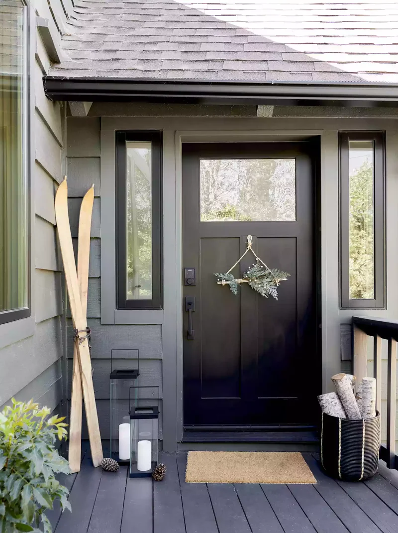 Christmas Door Decorating Ideas: 30 Designer Looks to Try 18 Scandi-Style Door Decoration