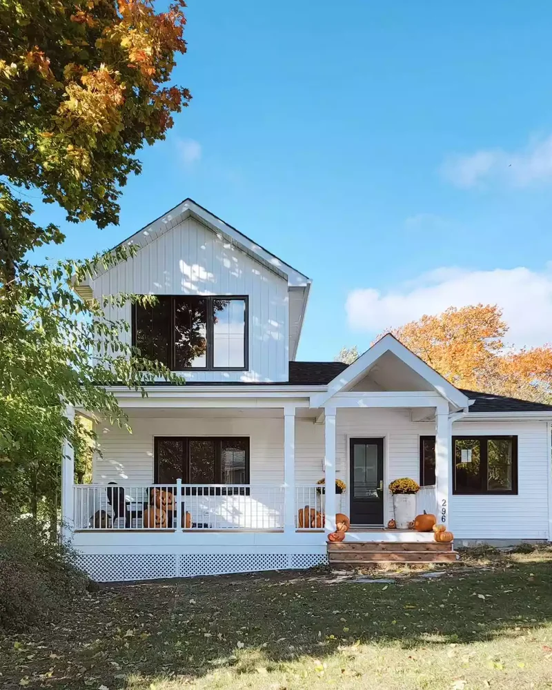 82 Stunning Front Yard Landscaping Ideas to Try This Spring 68 Seasonal Planters Add Color Pop