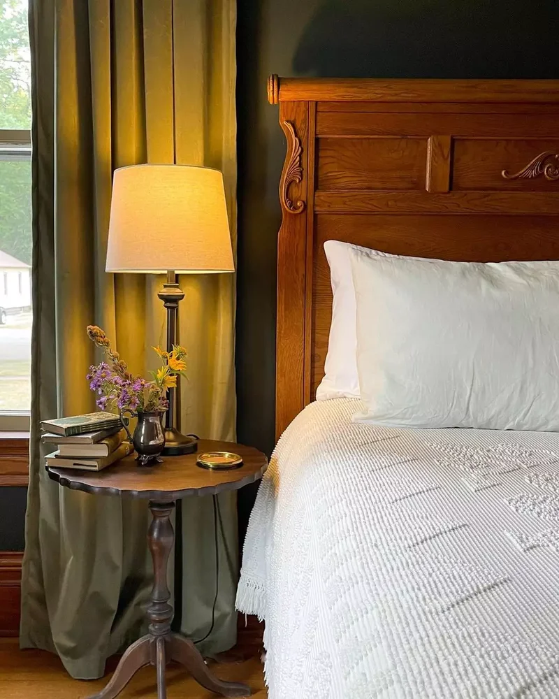 32 Dark Green Bedroom Designs to Inspire Your Next Makeover 15 Set The Ambience