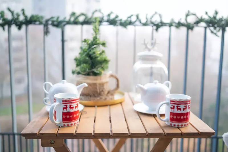 Set a Holiday Tea Table