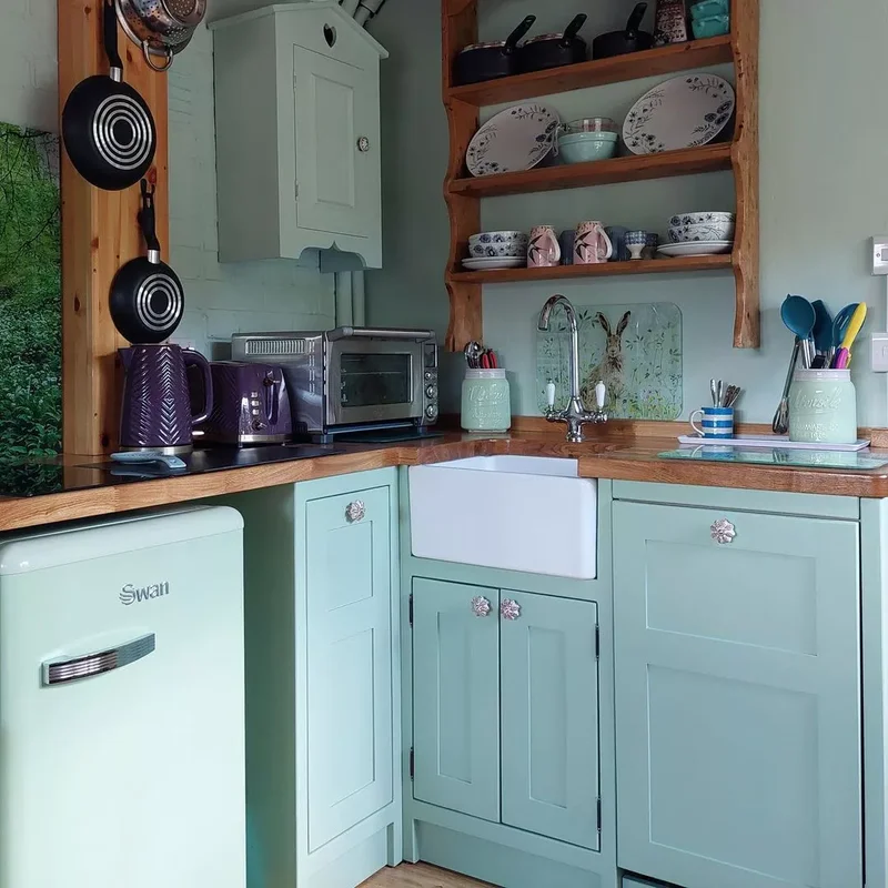 Shabby Chic Rustic Kitchen Cabinets