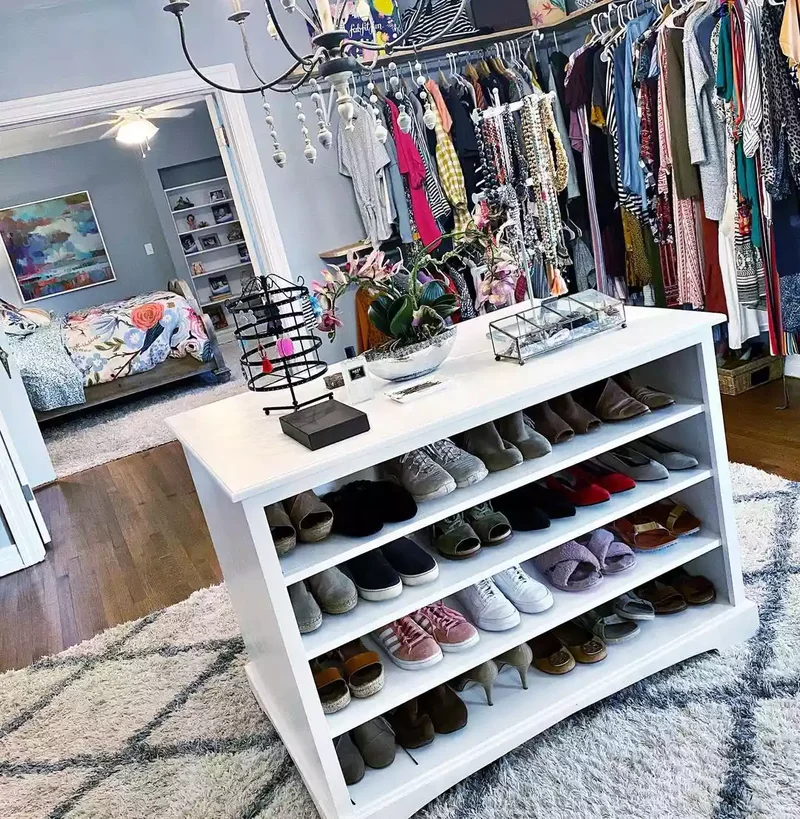 23 Closet Island Designs You'll Love Creating Yourself 11 Shoe Shelves