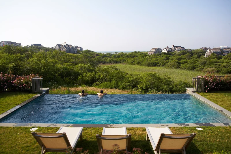 20 Stunning Pool Landscaping Ideas to Design Your Backyard Oasis 19 Show Off the View