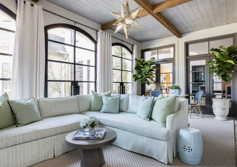 Showcase Unique Lighting