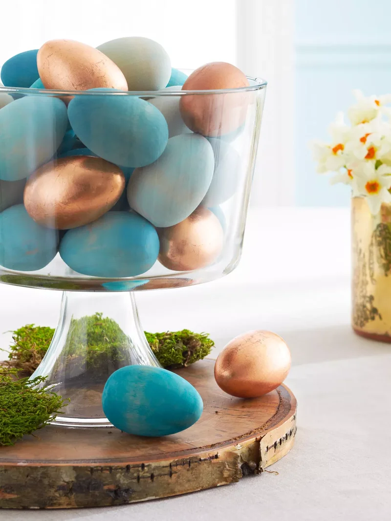 42 Easter Centerpiece Ideas and Table Decor for Spring 8 Simple Painted-Eggs Centerpiece
