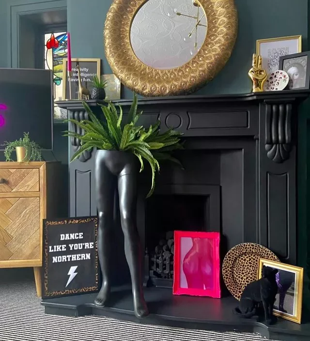 36 Beautiful Painted Fireplace Ideas for Your Home 6 Sleek Black Painted Fireplace