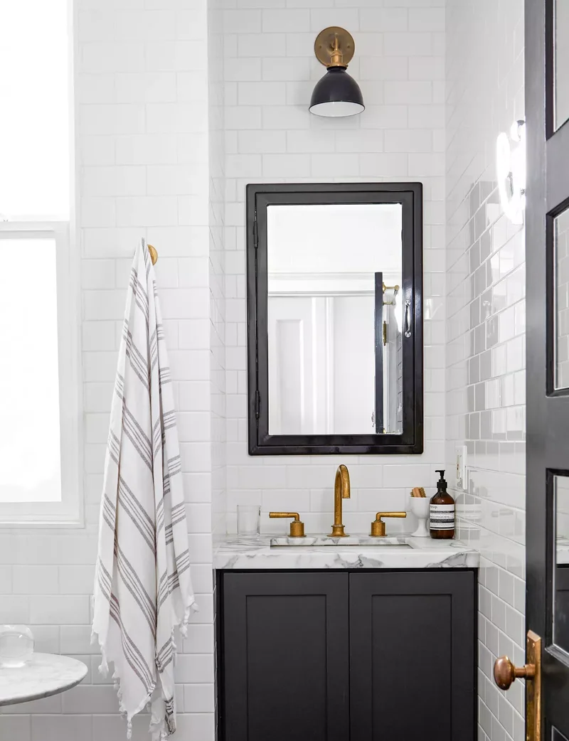 12 Vanity Lighting Ideas to Brighten Your Bathroom Space 11 Small Bathroom Vanity Lighting Ideas