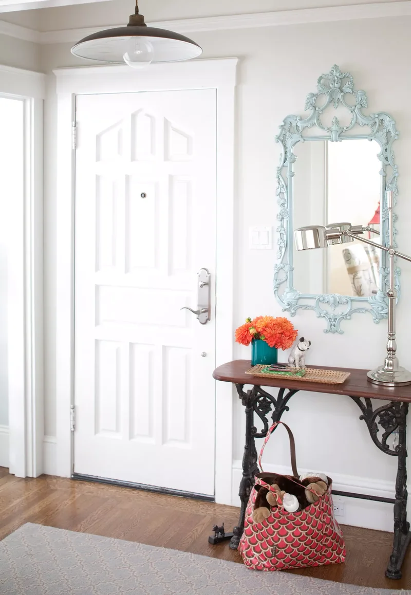 20 Stylish Entryway Decor Ideas to Welcome Guests Warmly 4 Small Entryway Ideas