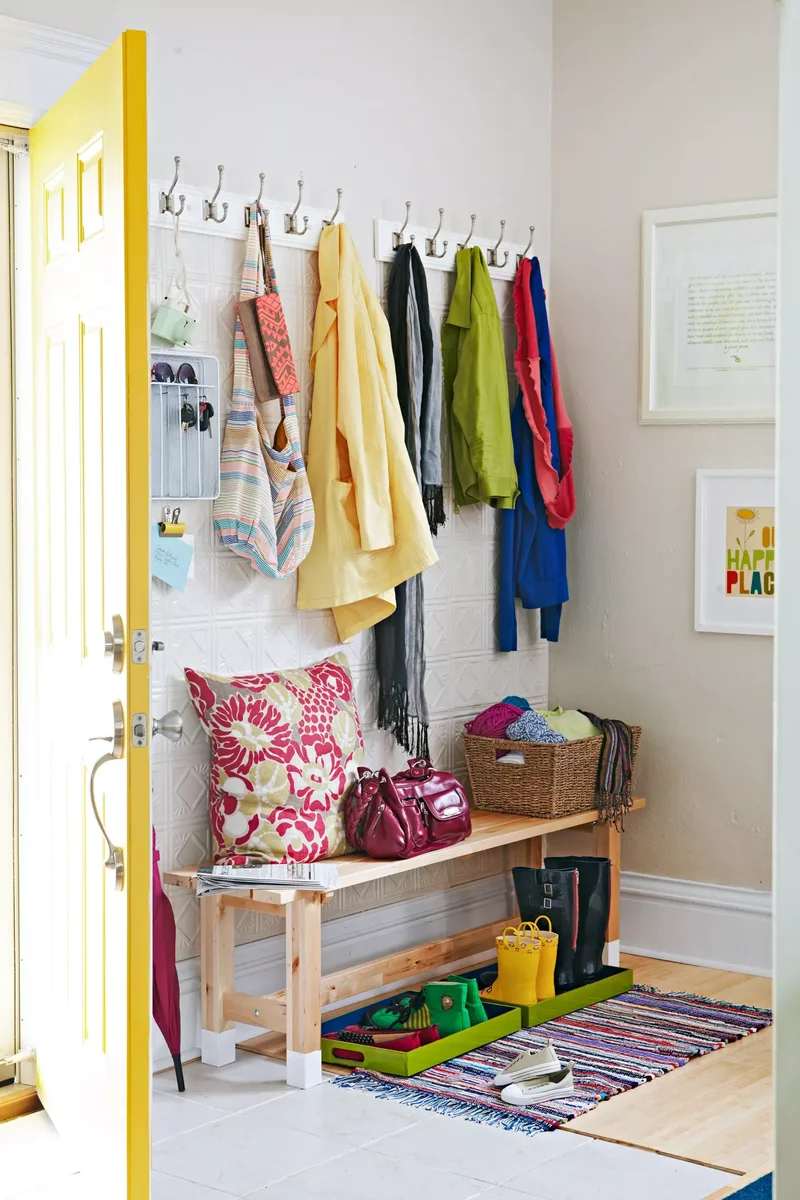 20 Stylish Entryway Decor Ideas to Welcome Guests Warmly 15 Small Entryway Organization