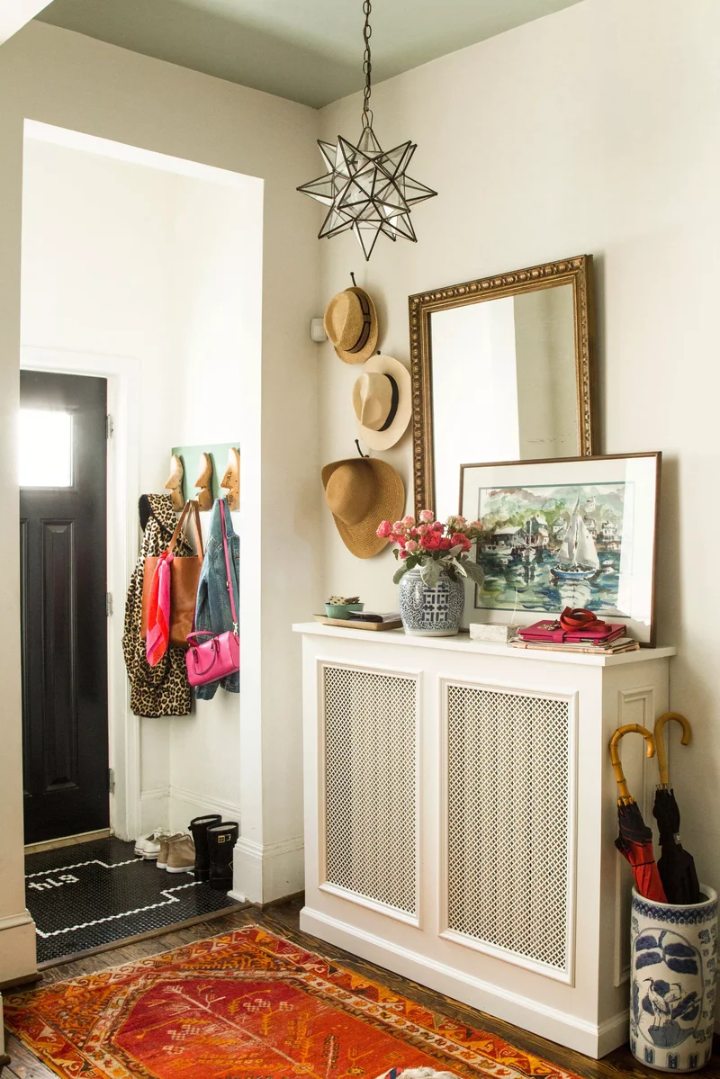 22 Stunning Foyer Design Ideas for Your Home's Grand Entry 11 Small Foyer