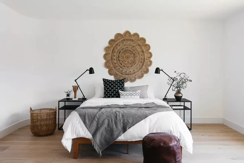 66 Creative Ways to Decorate Above Your Bed Beautifully 47 Small Jute Rug