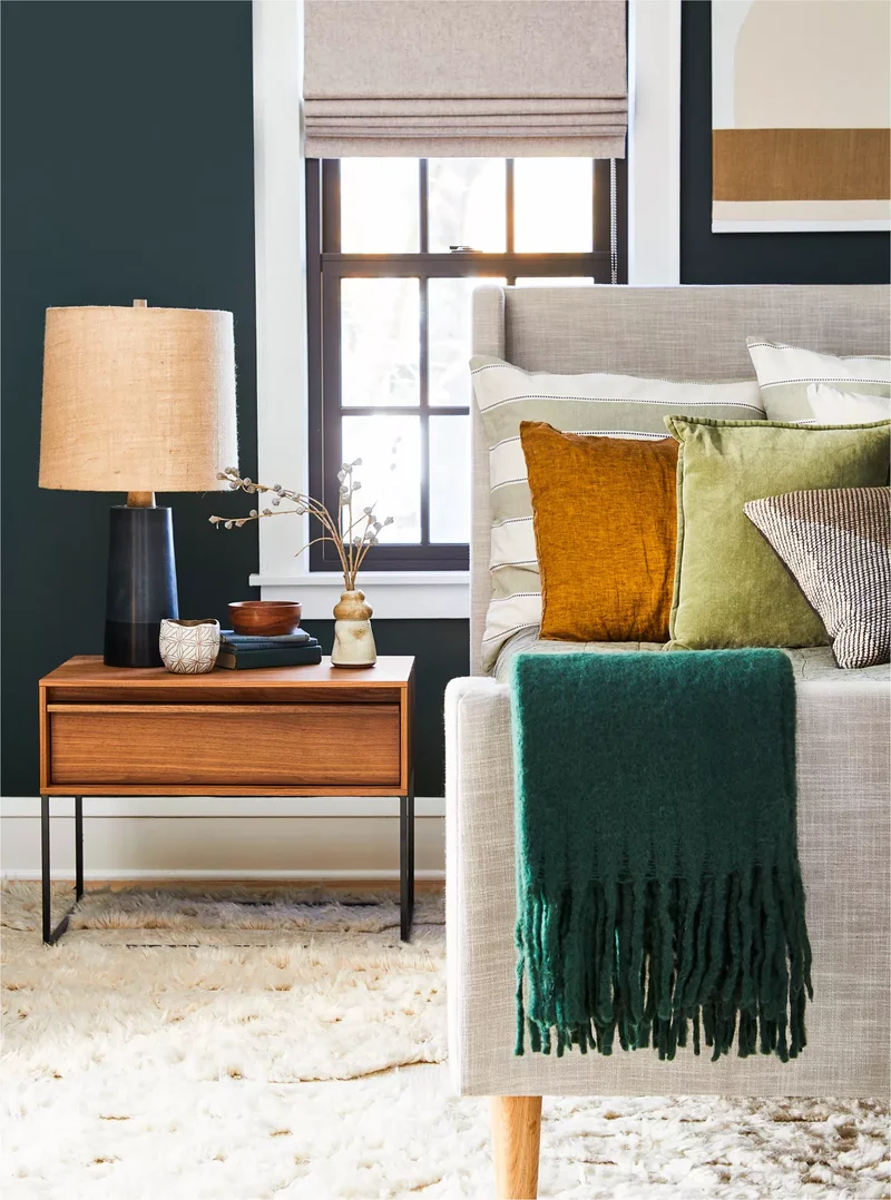 14 Modern Bedroom Designs to Transform Your Personal Retreat 1 Small Modern Bedroom