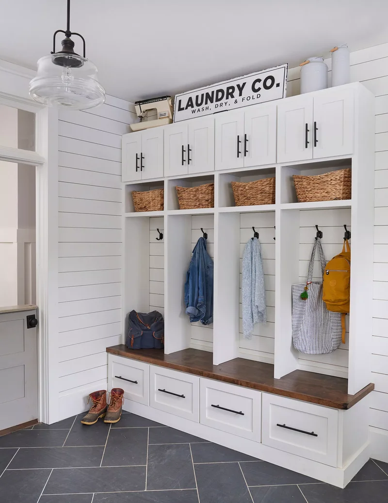 31 Compact Mudroom Ideas to Boost Style and Functionality 7 Small Mudroom Decor Ideas