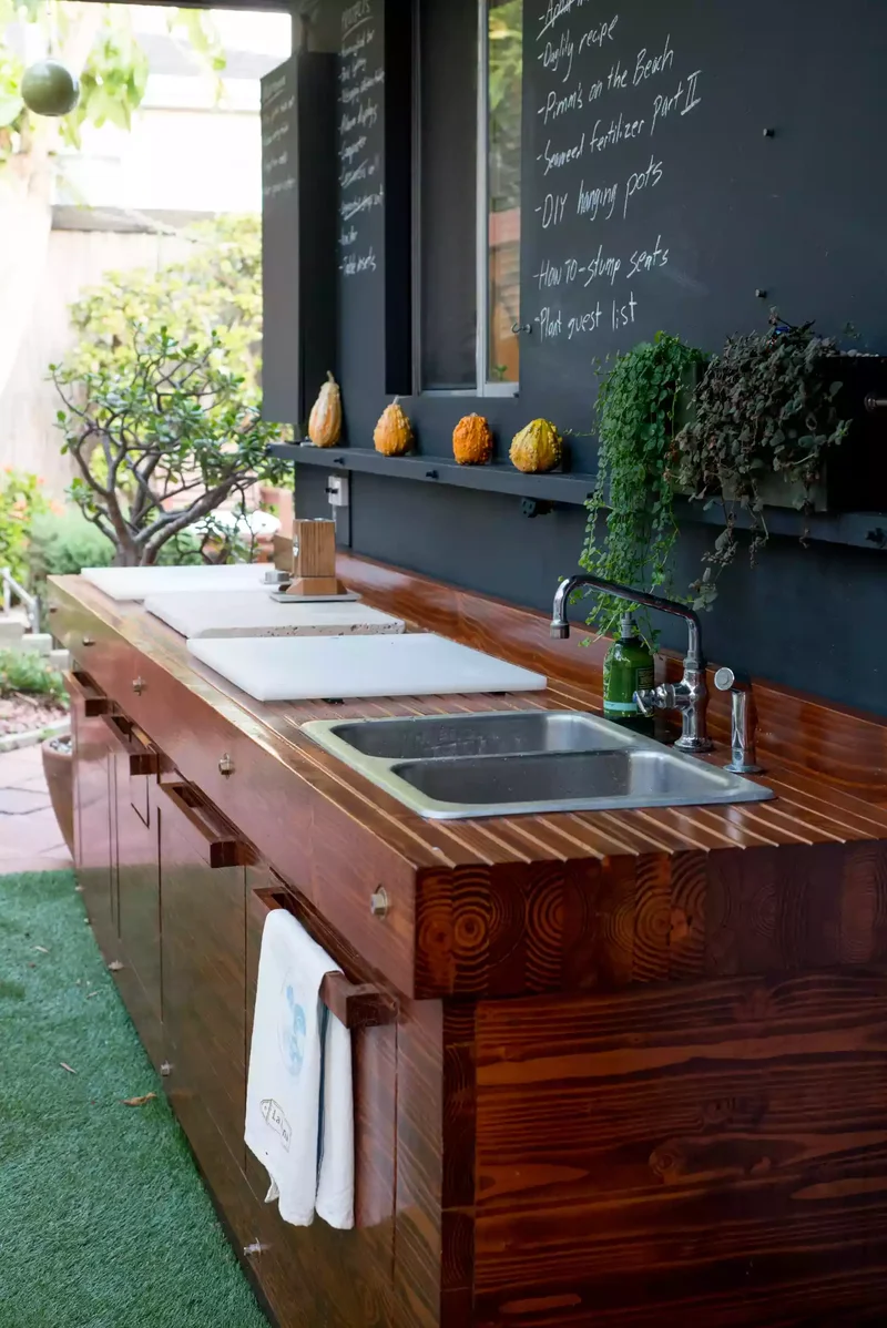 27 Smart and Stylish Small Outdoor Kitchen Design Ideas 2 Small Outdoor Kitchen On Wheels