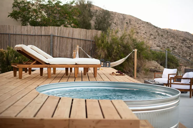 Small Plunge Pool Deck