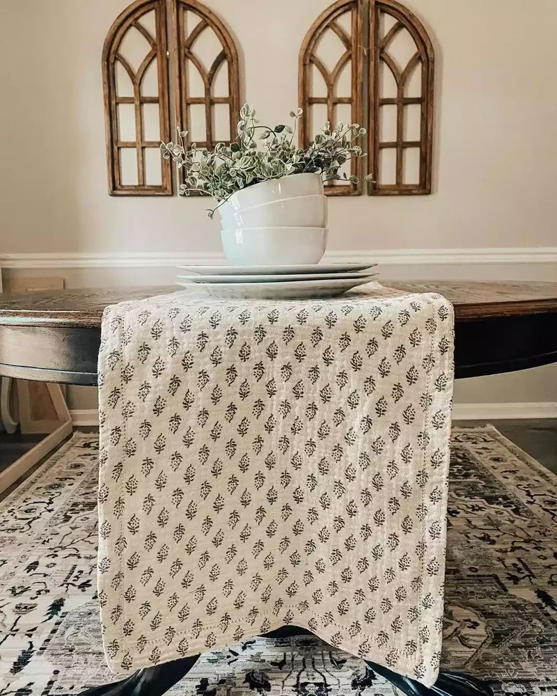 43 Stunning Dining Table Centerpiece Ideas for Every Season 5 Stacked Bowls and Plates