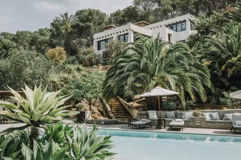 42 Beautiful Retaining Wall Ideas for Your Yard and Garden 26 Steep Retaining Wall