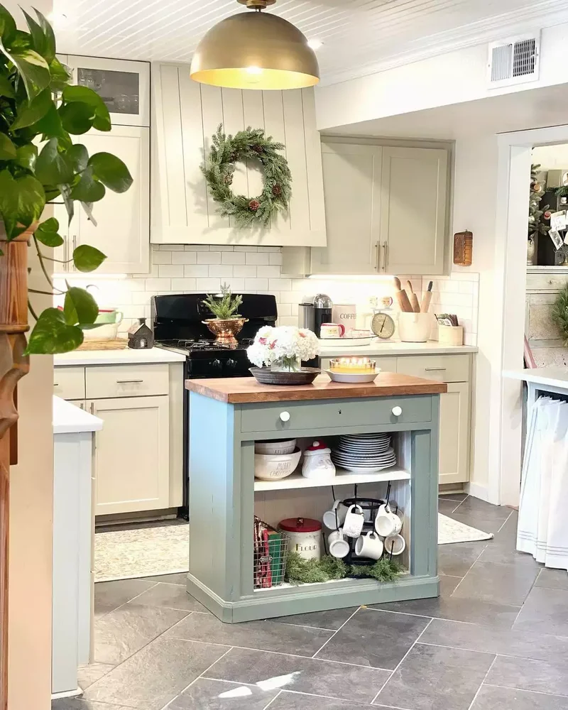 30 Charming Cottagecore Kitchen Ideas for Your Cozy Home 23 Style Greenery