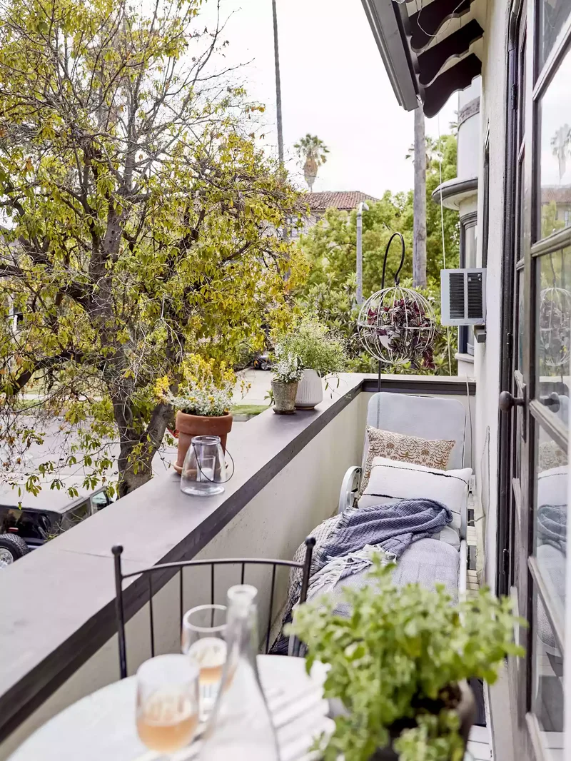 Style a Narrow Space