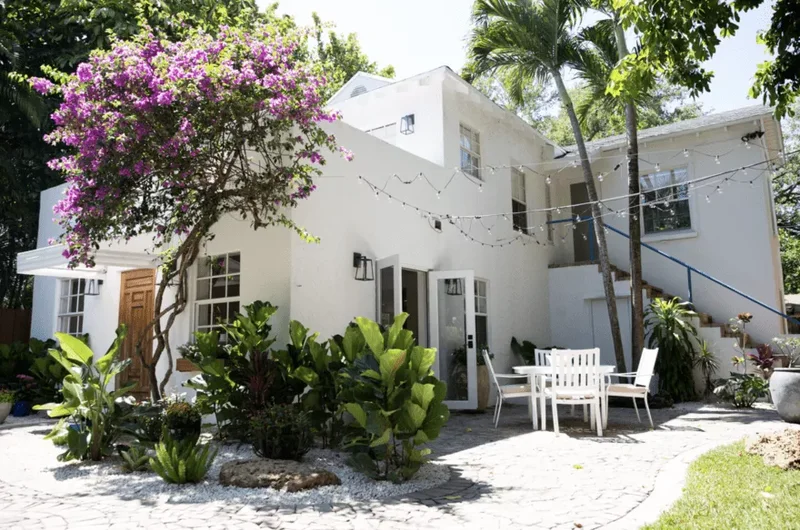 66 Beautiful Patio Landscaping Ideas for Your Outdoor Space 59 Surround the Patio With Plants