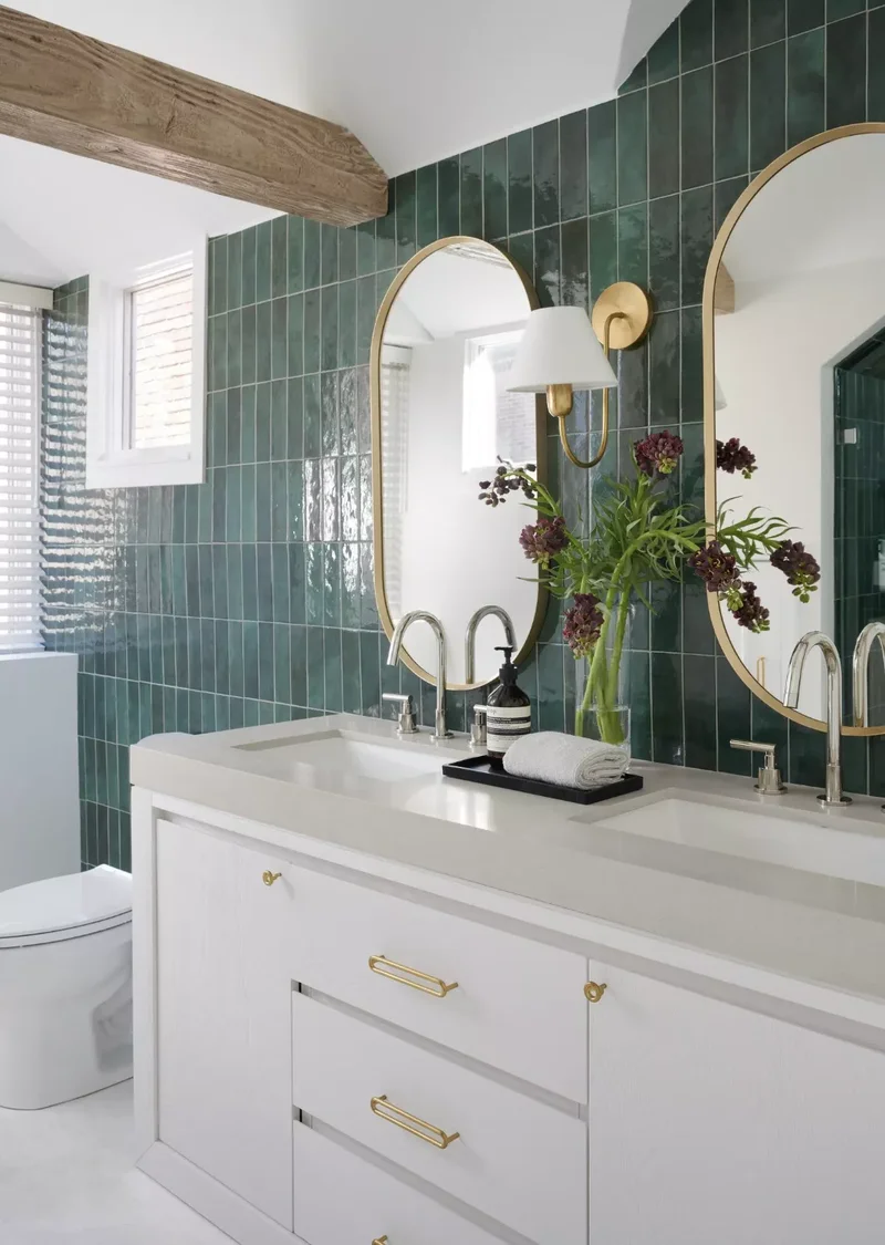 42 Vibrant Bathroom Color Ideas for Small Space Styling 19 Teal