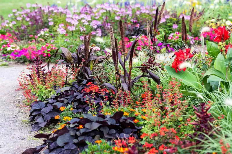 27 Stunning Flower Garden Designs and Layout Inspirations 13 Textural Flower Garden