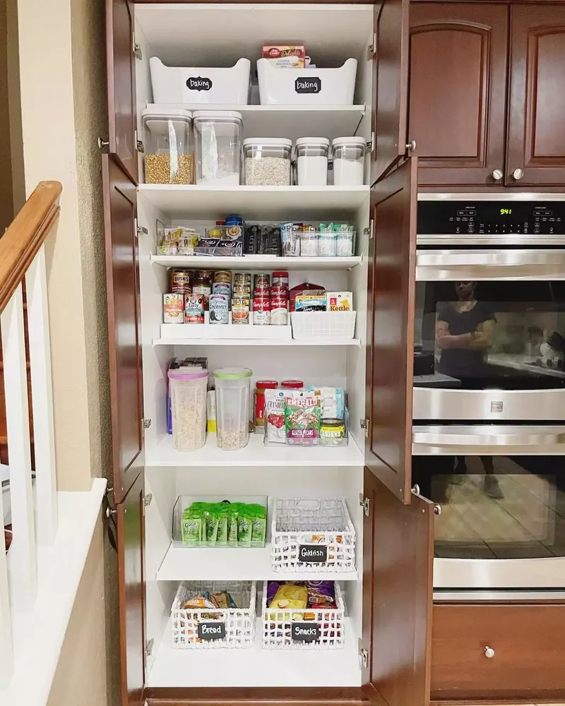 20 Clever Small Pantry Organization Ideas That Work 19 Think Tiered