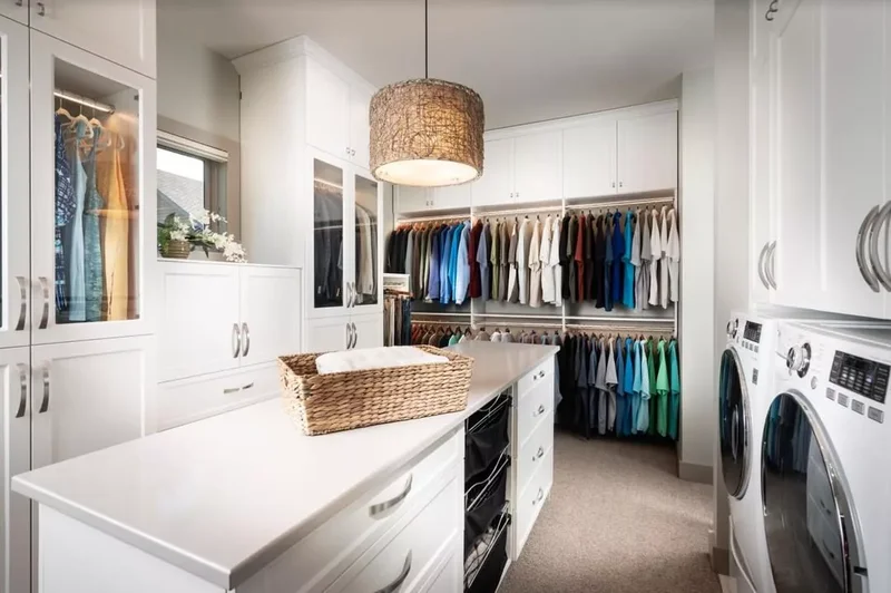 23 Closet Island Designs You'll Love Creating Yourself 16 Traditional Drawers