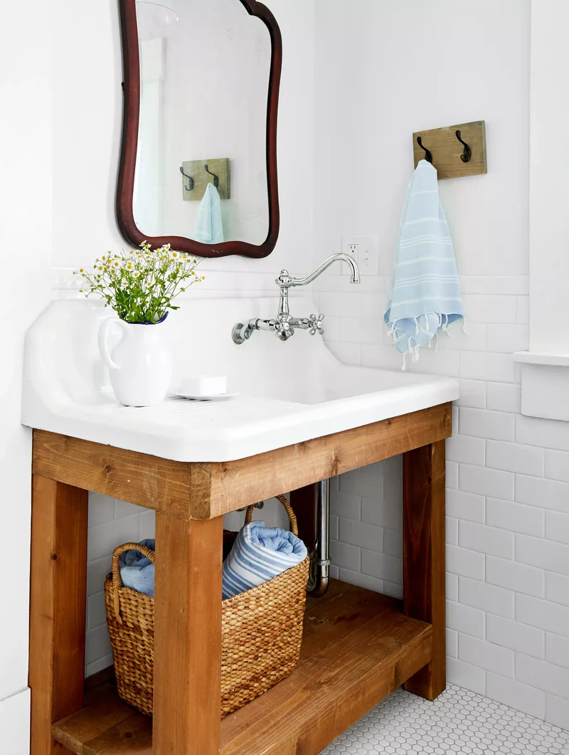 Traditional Farmhouse Rustic Bathroom