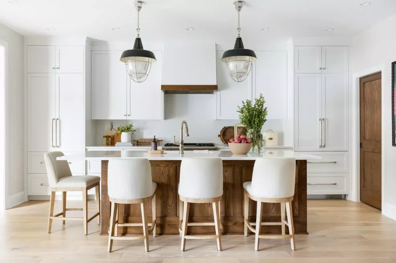 34 Classic Traditional Kitchen Designs for Cozy Home Style 3 Transitional Kitchen