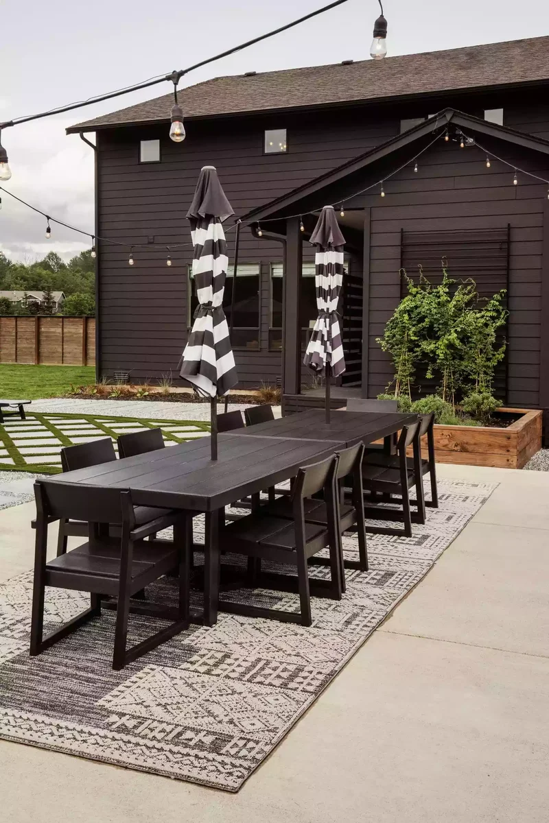 35 Garden Trellis Ideas for Beautiful Supported Plants 19 Triangular Trellis