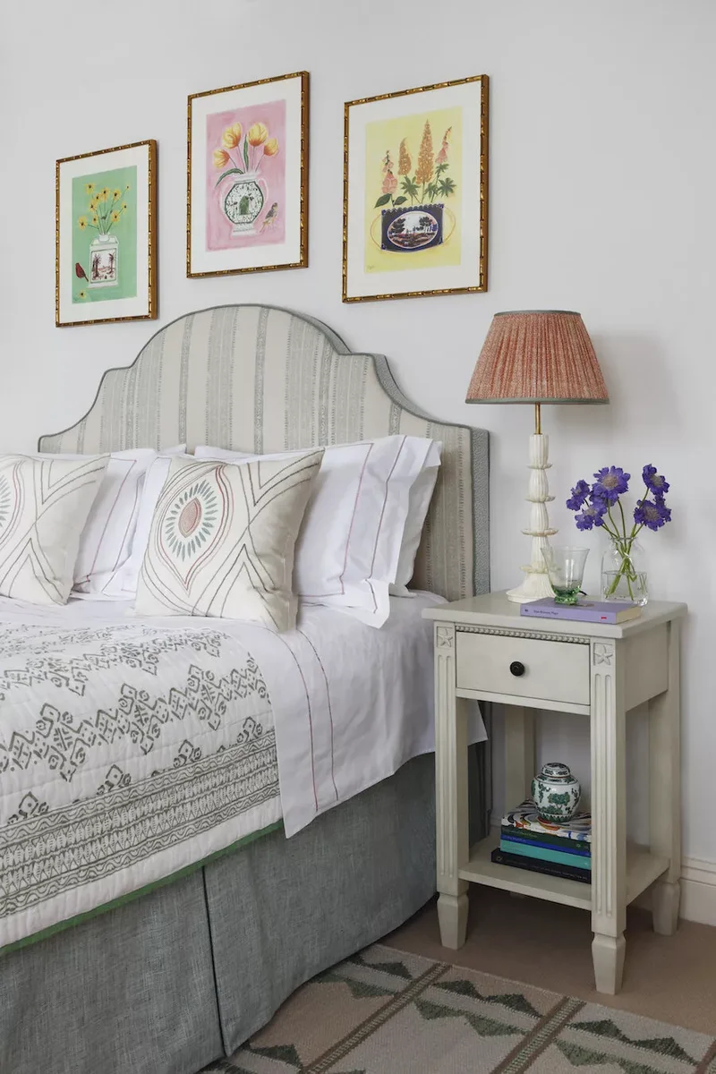 66 Creative Ways to Decorate Above Your Bed Beautifully 66 Trio of Colorful Prints