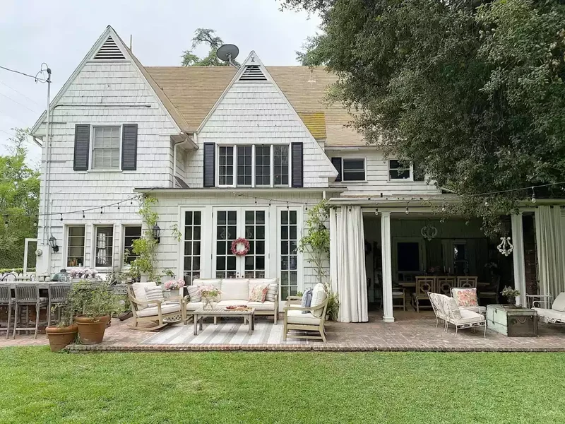 68 Patio Design Ideas That'll Have You Living Outdoors 41 Try Multiple Seating Areas