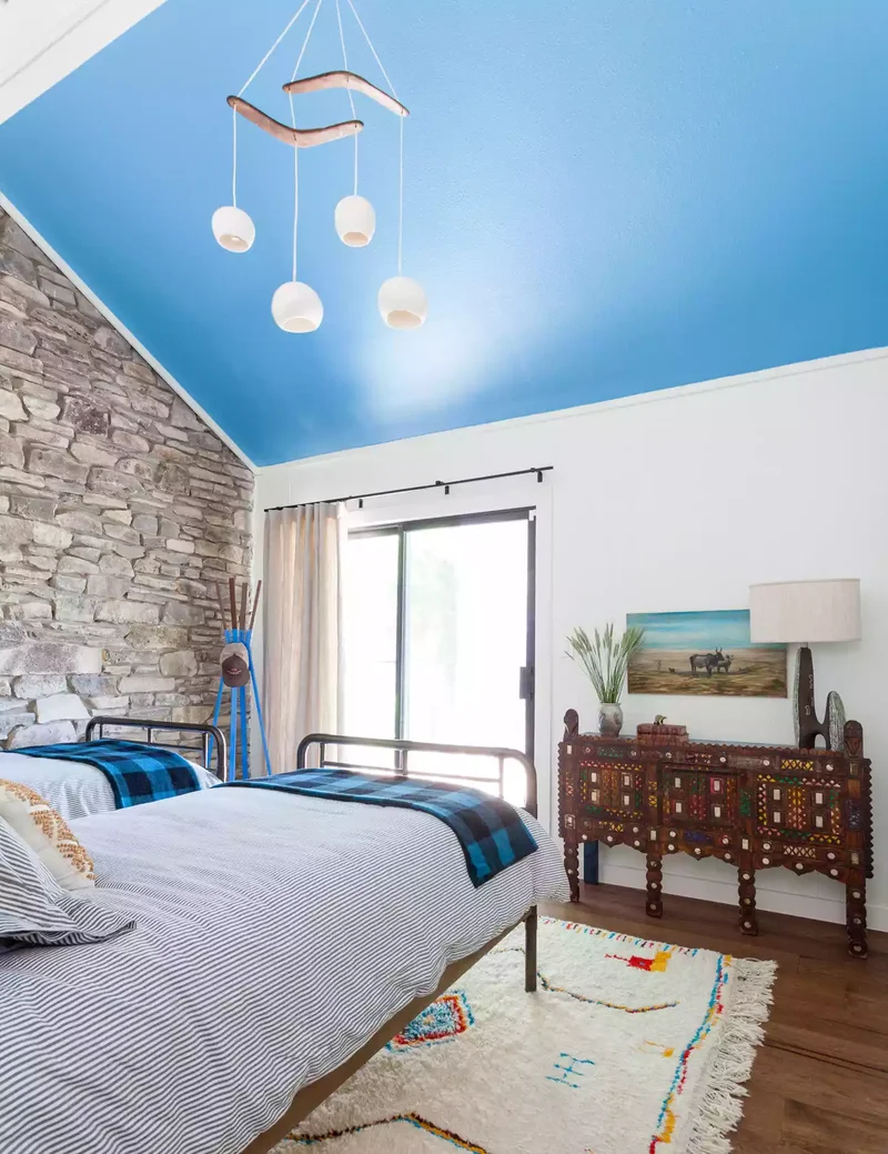 Try Royal Blue Accents