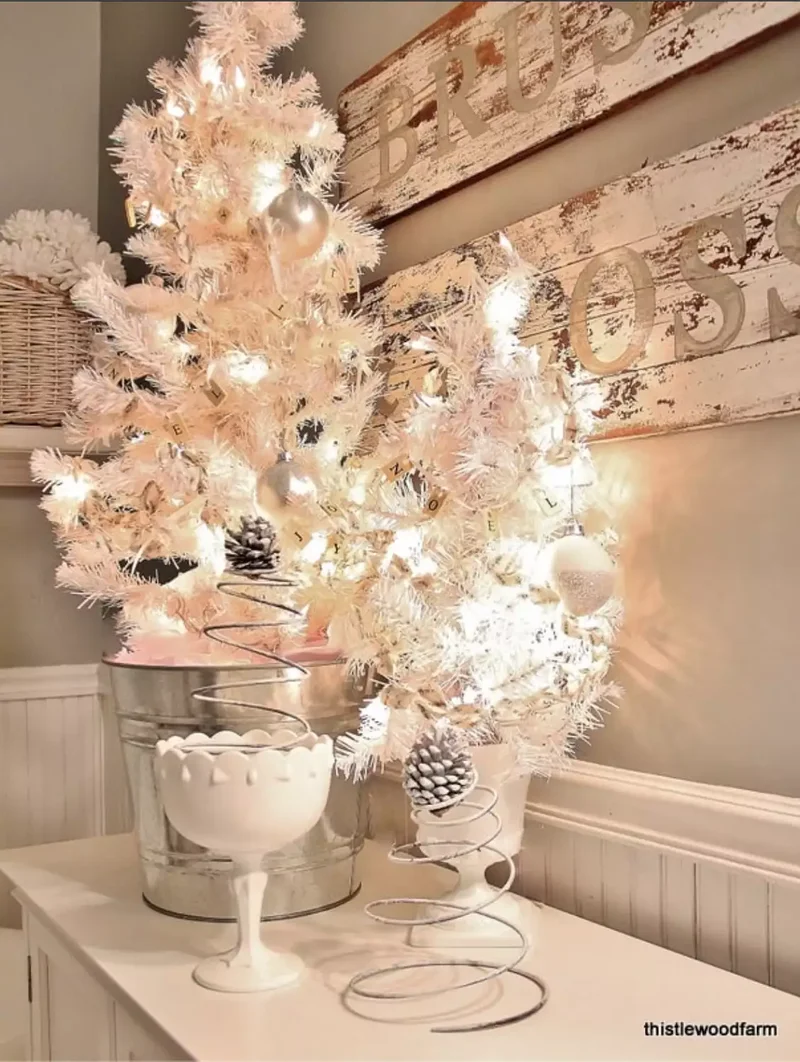 Decorating Your Bathroom for Christmas: 32 Festive Ideas 20 Try Some Simple DIY Decor