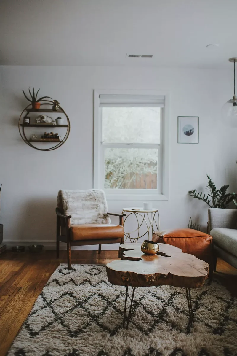 30 Living Room Wall Decor Ideas to Make a Bold Statement 28 Try This Shelfie Trick