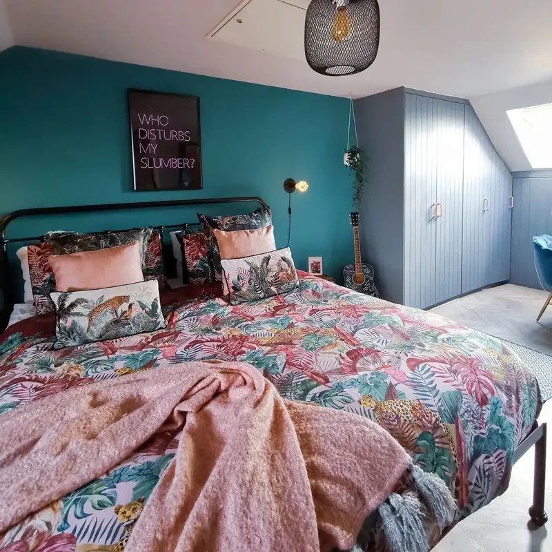 32 Stunning and Striking Teal Bedroom Design Inspirations 6 Try a Teal Accent Wall