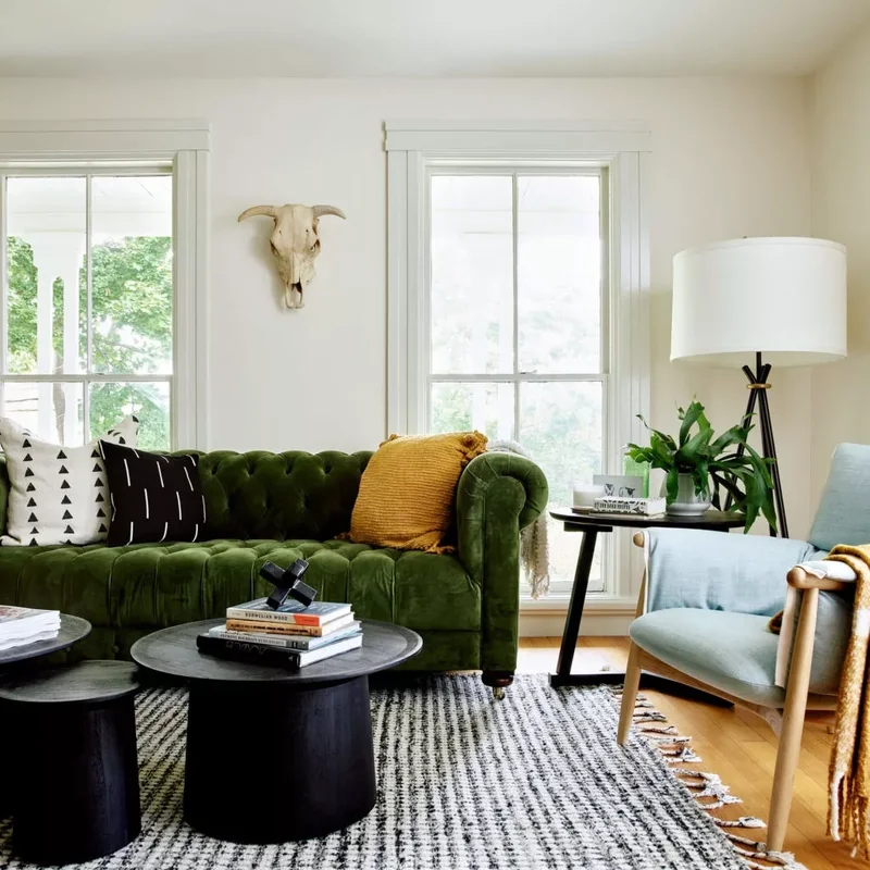 25 Green Couch Living Room Ideas That Show This Trend Lasts 22 Tufted Green Sofa