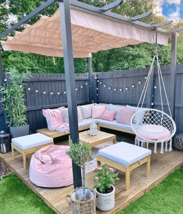 21 Deck Privacy Solutions for Your Outdoor Retreat 20 Use Existing Fencing