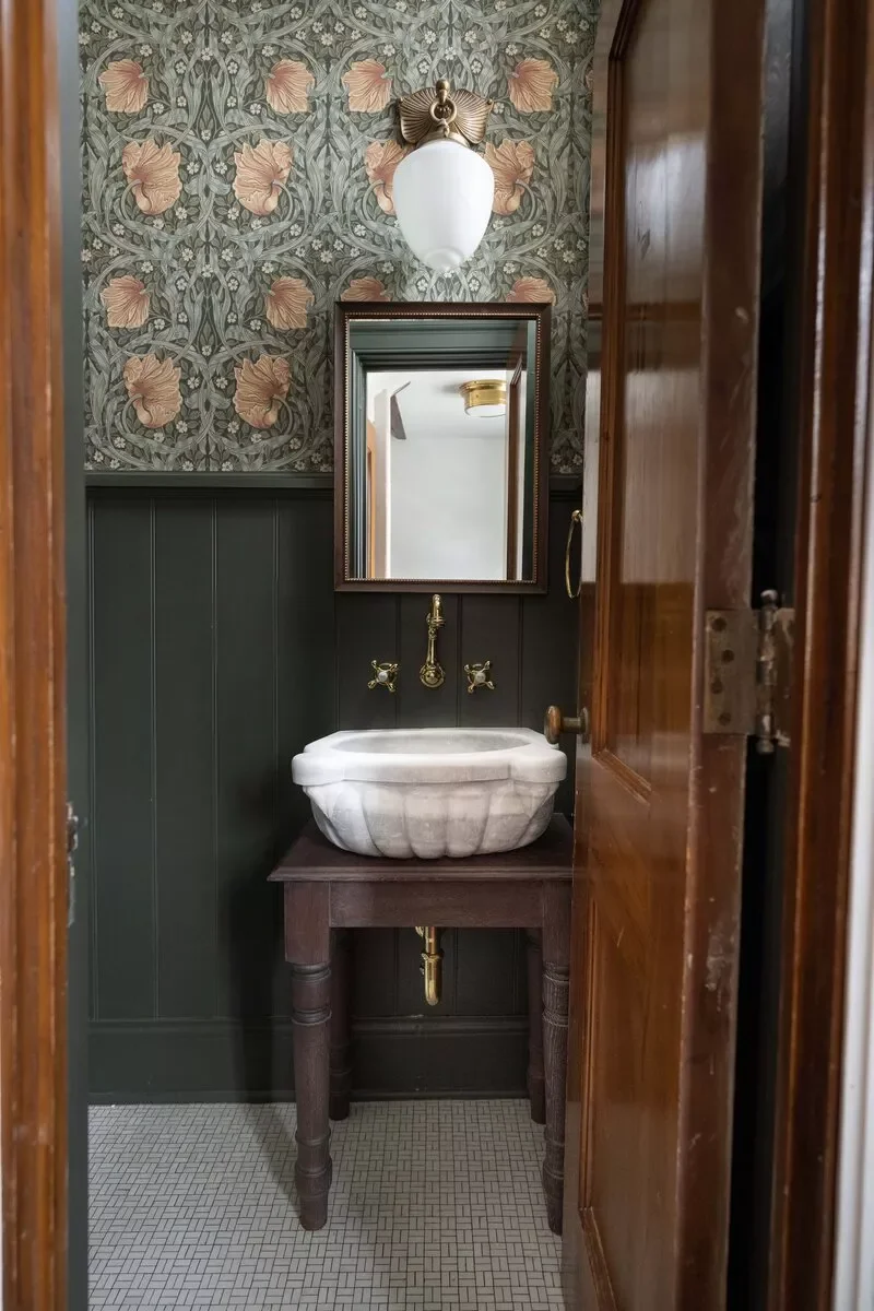 50 Moody Dark Bathroom Ideas for a Dramatic Transformation 36 Use Forest Green and Dusty Pink