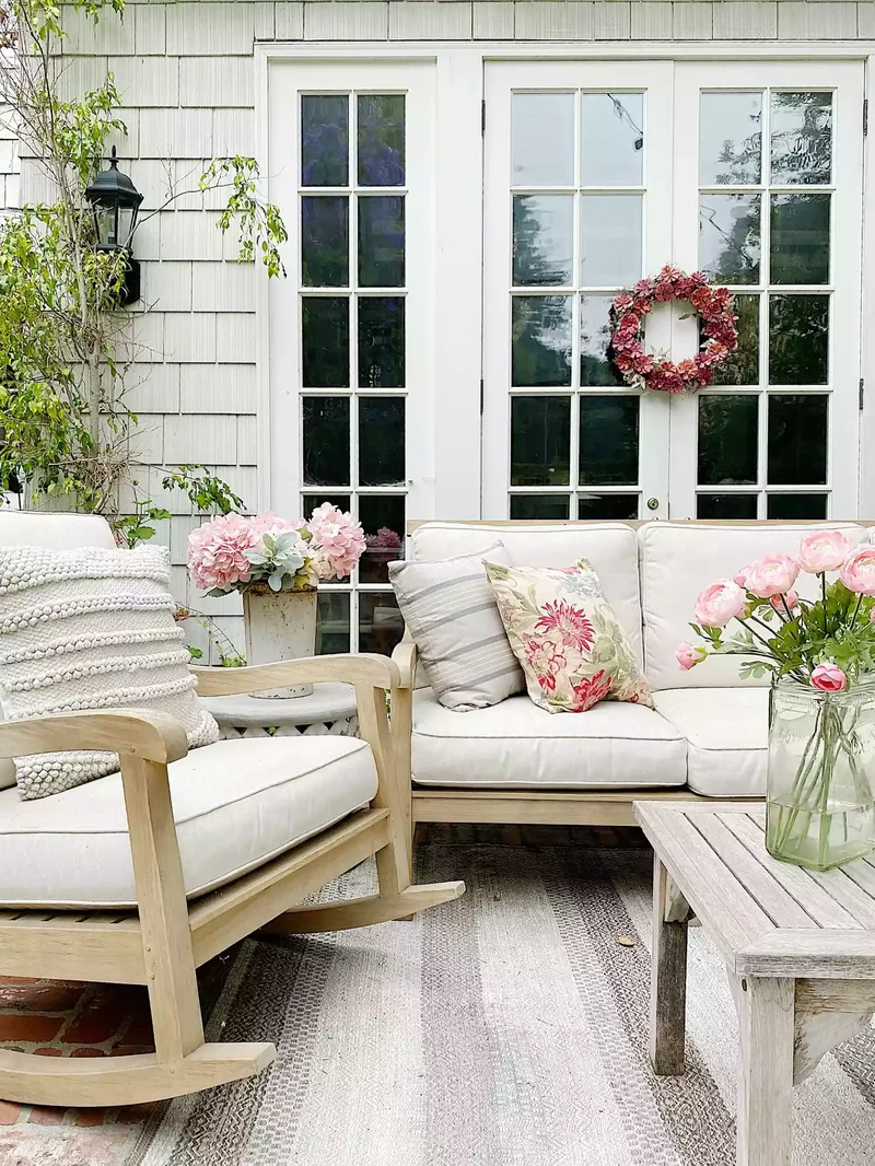 Outdoor Room Ideas That Transform Your Backyard Space 7 Use Garden-Themed Decor