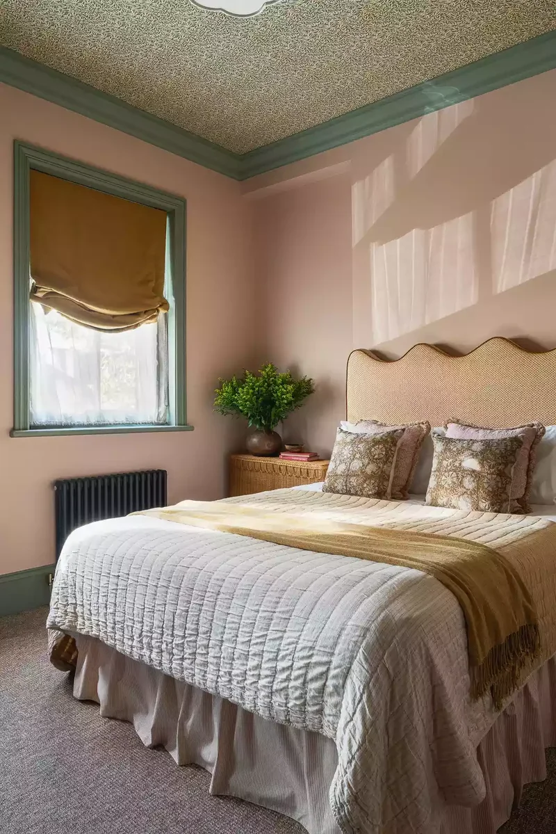 25 Eclectic Bedroom Ideas That Express Your Unique Style 11 Use Pastels