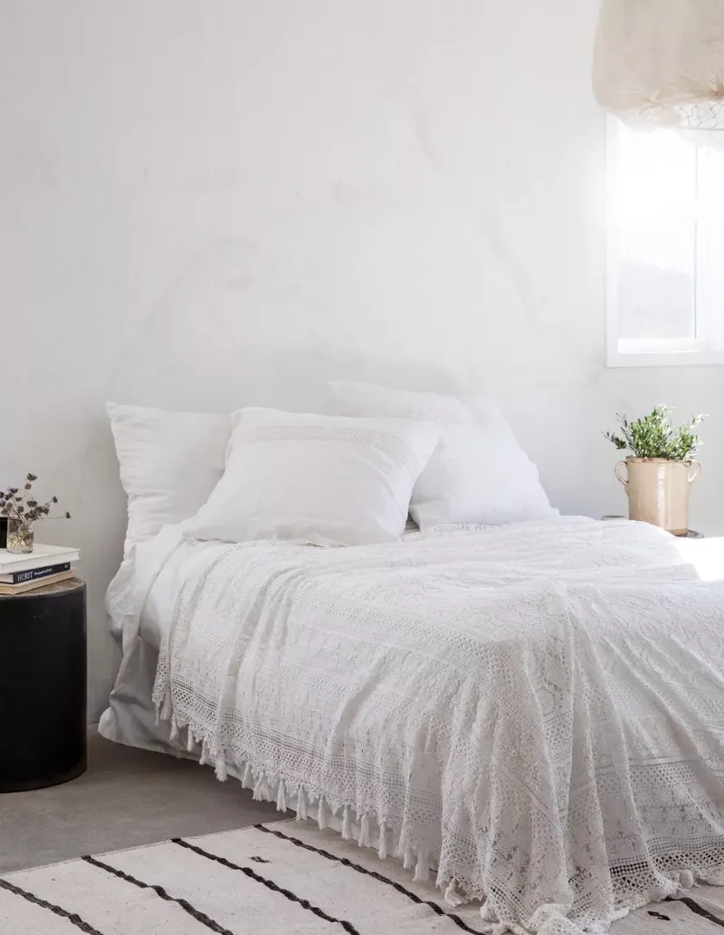 39 Scandinavian Bedroom Designs That Are Effortlessly Chic 35 Use Vintage Bed Linens