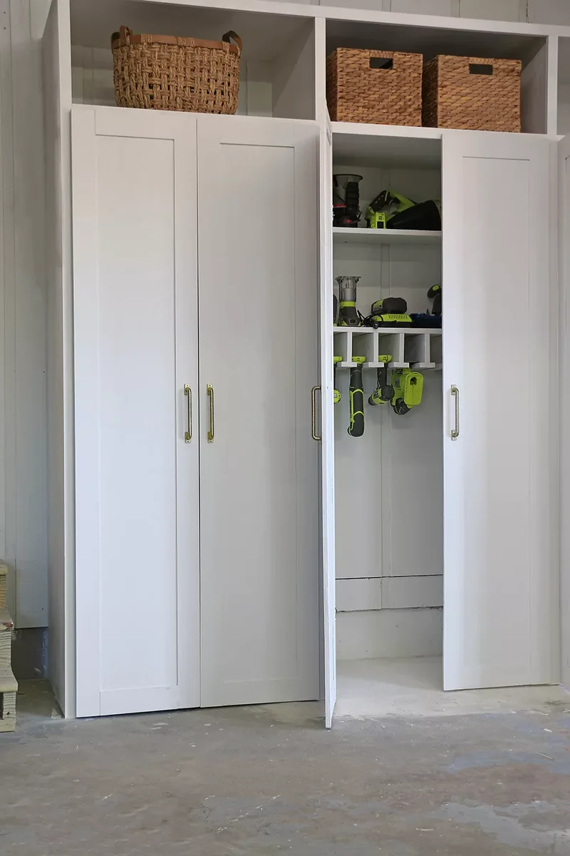 23 Garage Decorating Ideas to Transform Inside and Out 19 Use Woven Storage Baskets