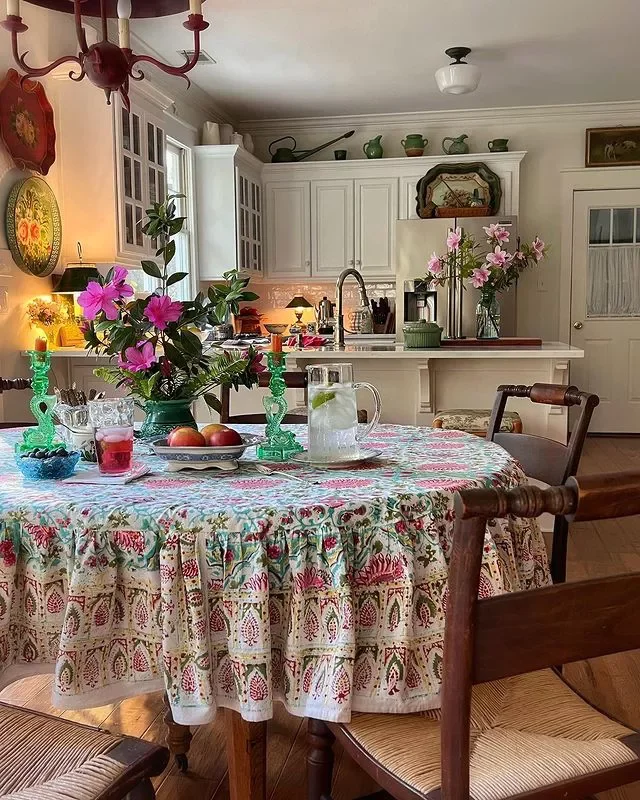 30 Charming Cottagecore Kitchen Ideas for Your Cozy Home 30 Use a Busy Tablecloth