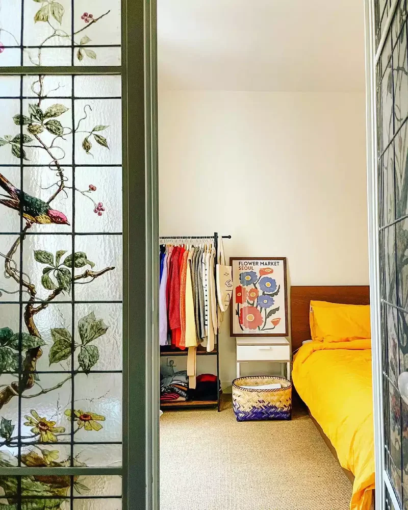 35 Apartment Bedroom Ideas to Add Personality and Warmth 29 Use a Clothing Rack for Decor and Storage