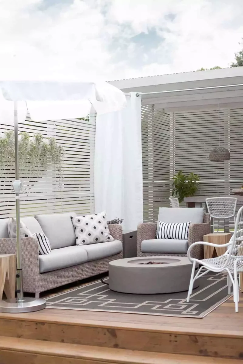 24 Covered Deck Designs to Create Shaded Outdoor Spaces 23 Use an Outdoor Umbrella