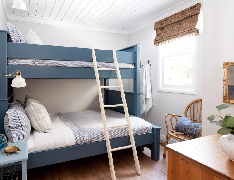 10 Clever Small Guest Bedroom Ideas for Cozy Comfort 6 Utilize Bunk Beds