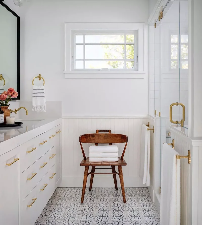 42 Country Bathroom Ideas for Your Modern Farmhouse Style 24 Versatile Chair